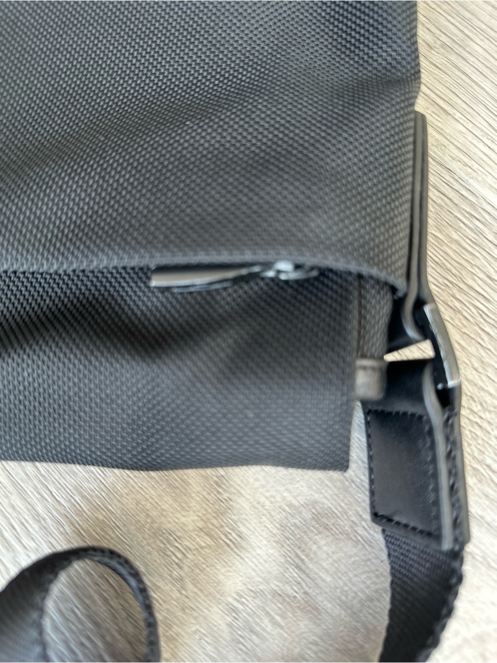 Vintage TUMI Black Ballistic Nylon Crossbody Messenger Flap Bag 4368D3 - Picture 8 of 9